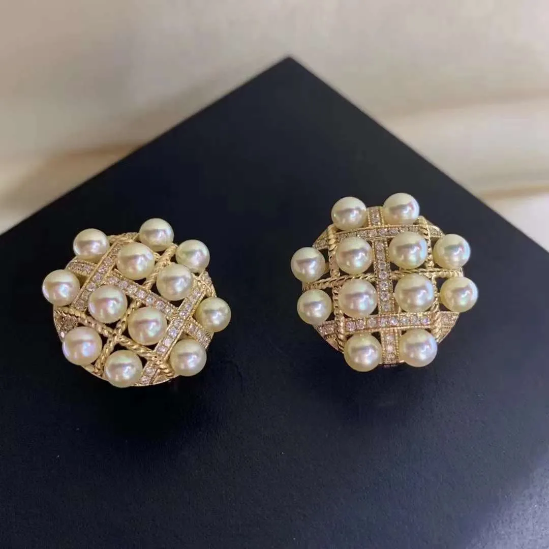 Tsukihana  18K Gold Akoya Pearl With Diamond Floral Stud Earrings - TS004